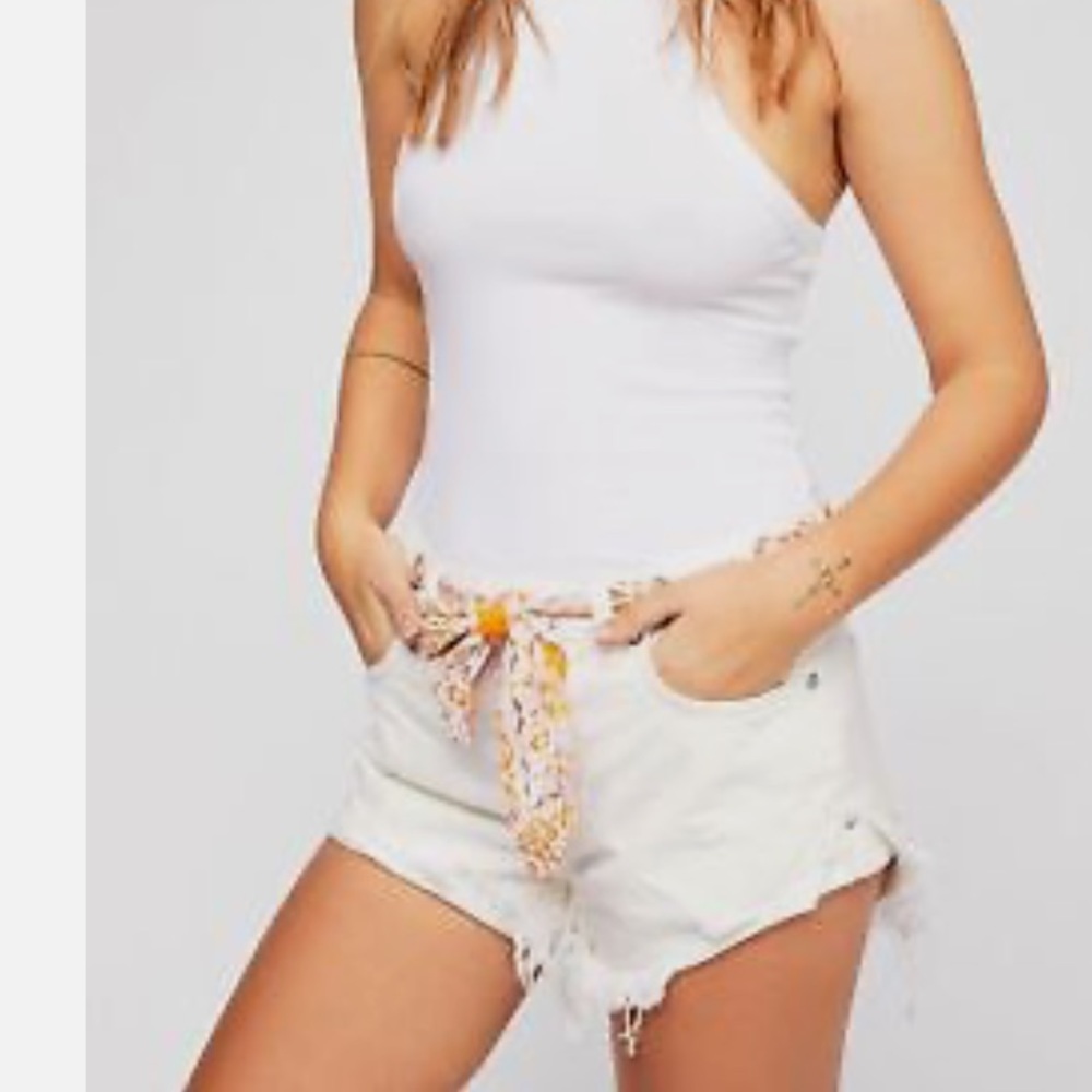 We the Free / Free People Sashed & Relaxed white denim shorts NWOT